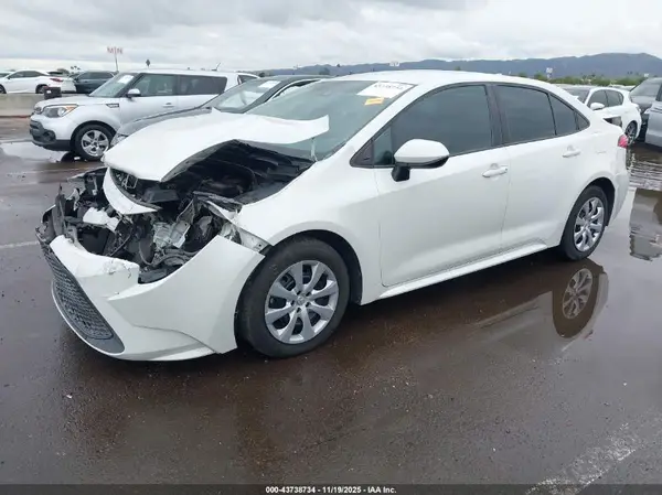 5YFEPRAE8LP067584 2020 TOYOTA COROLLA - Image 2