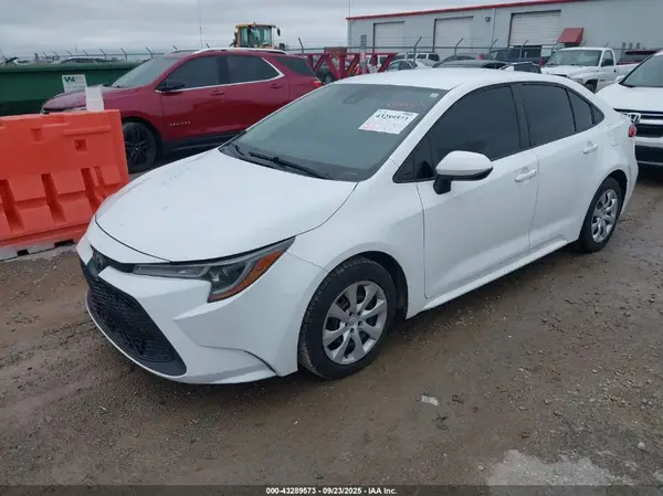 5YFEPRAE8LP107761 2020 TOYOTA COROLLA - Image 2