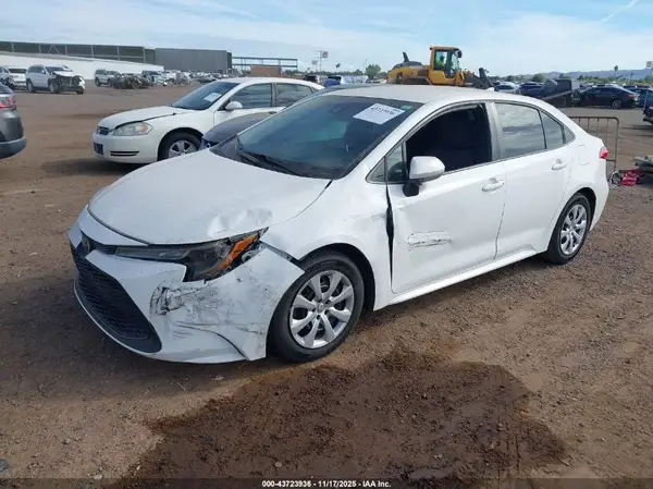 5YFEPRAE9LP027675 2020 TOYOTA COROLLA - Image 2