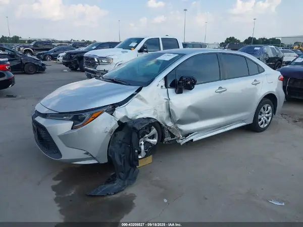5YFEPRAE9LP068940 2020 TOYOTA COROLLA - Image 2