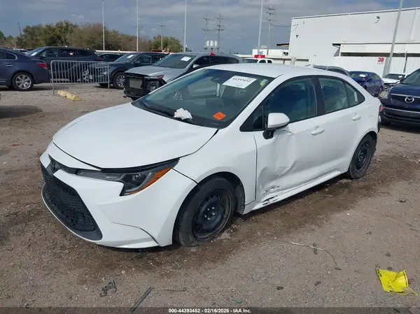 5YFEPRAE9LP101256 2020 TOYOTA COROLLA - Image 2