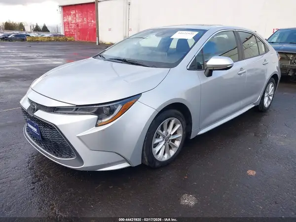 5YFFPMAE0MP165470 2021 TOYOTA COROLLA - Image 2