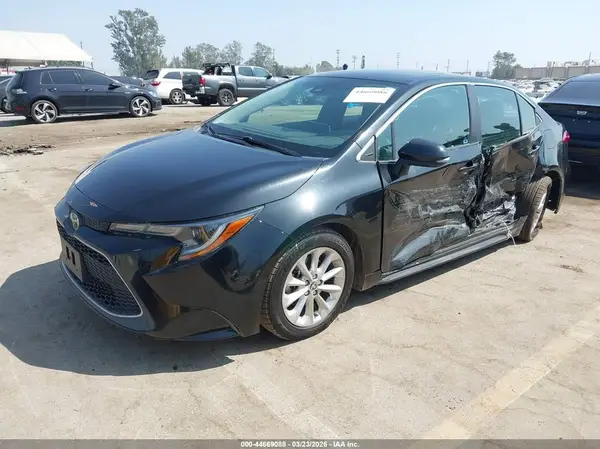 5YFFPMAE0NP297808 2022 TOYOTA COROLLA - Image 2