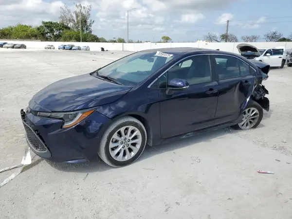 5YFFPMAE2NP367079 2022 TOYOTA COROLLA - Image 1