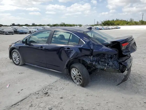 5YFFPMAE2NP367079 2022 TOYOTA COROLLA - Image 2