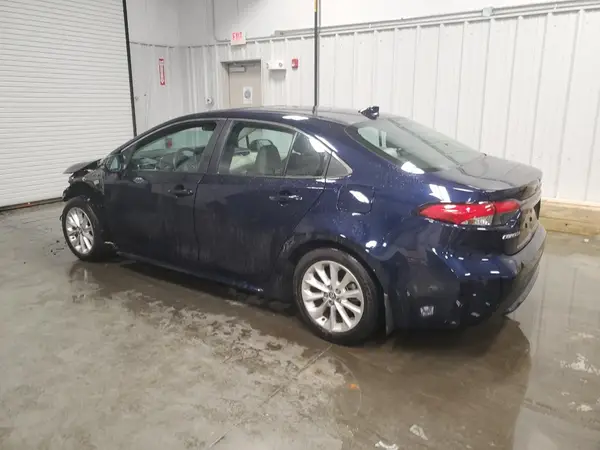 5YFFPMAE2NP384688 2022 TOYOTA COROLLA - Image 2