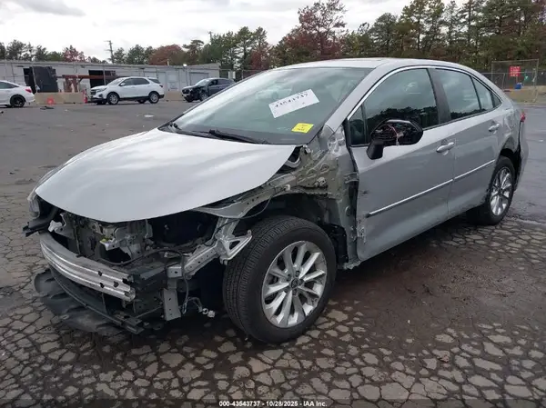 5YFFPMAE4MP178724 2021 TOYOTA COROLLA - Image 2