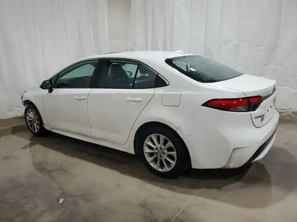 5YFFPMAE6NP348809 2022 TOYOTA COROLLA - Image 2
