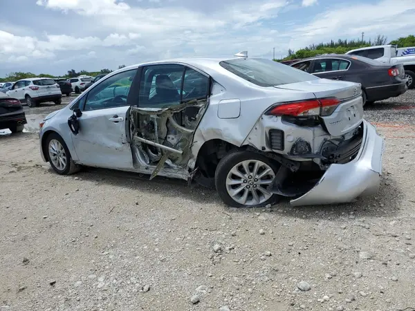 5YFFPMAE7NP287759 2022 TOYOTA COROLLA - Image 2