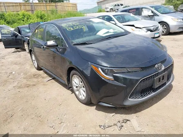 5YFFPMAE8NP389572 2022 TOYOTA COROLLA - Image 1