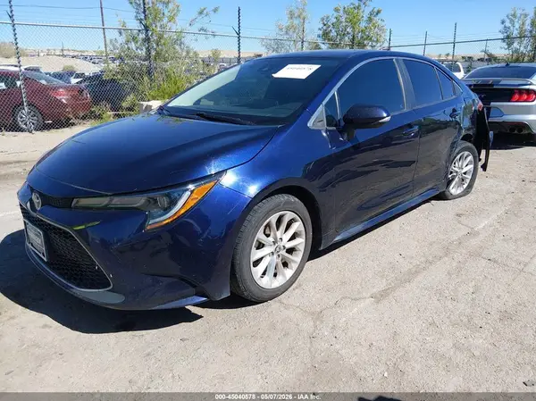 5YFFPMAE9MP176211 2021 TOYOTA COROLLA - Image 2