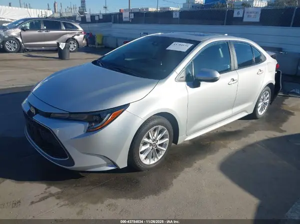 5YFFPRAE0LP066787 2020 TOYOTA COROLLA - Image 2