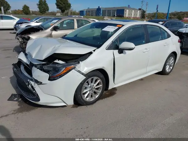 5YFFPRAE1LP125703 2020 TOYOTA COROLLA - Image 2