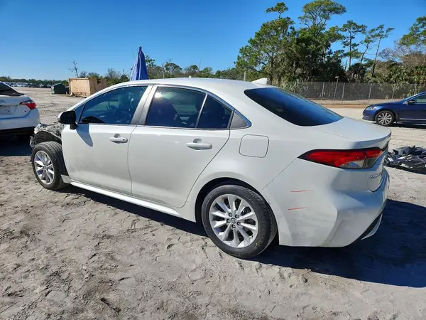 5YFFPRAE6LP023846 2020 TOYOTA COROLLA - Image 2