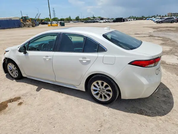 5YFFPRAE8LP005056 2020 TOYOTA COROLLA - Image 2