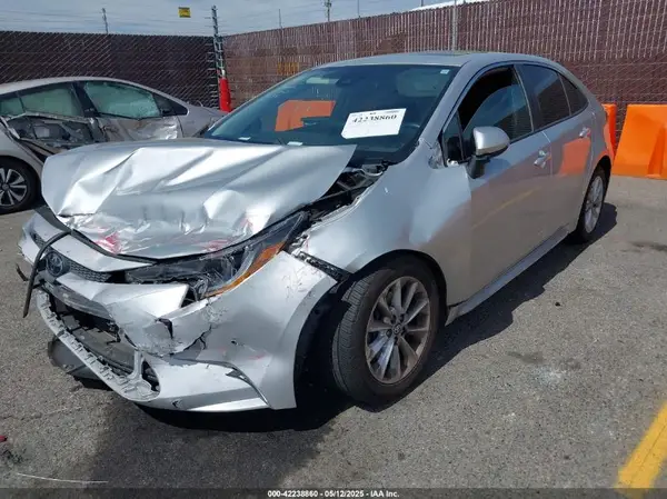 5YFFPRAE8LP102970 2020 TOYOTA COROLLA - Image 2