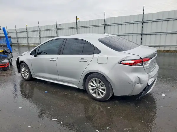 5YFHPMAE0NP290902 2022 TOYOTA COROLLA - Image 2
