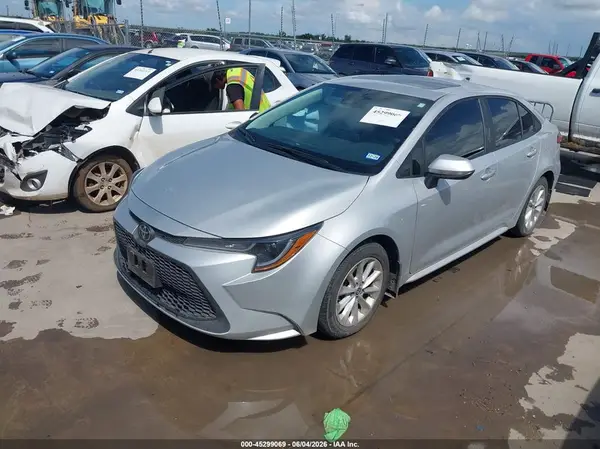 5YFHPRAE3LP026793 2020 TOYOTA COROLLA - Image 2