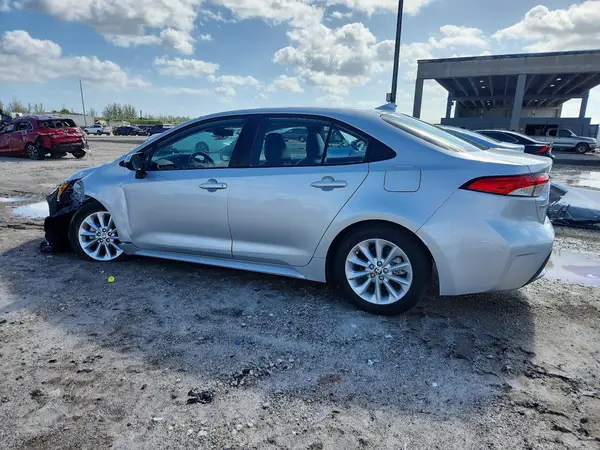 5YFHPRAE4LP045062 2020 TOYOTA COROLLA - Image 2