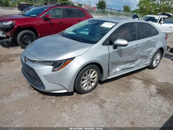 5YFHPRAE4LP045563 2020 TOYOTA COROLLA - Image 2