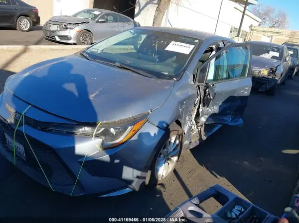 5YFHPRAE6LP128251 2020 TOYOTA COROLLA - Image 2