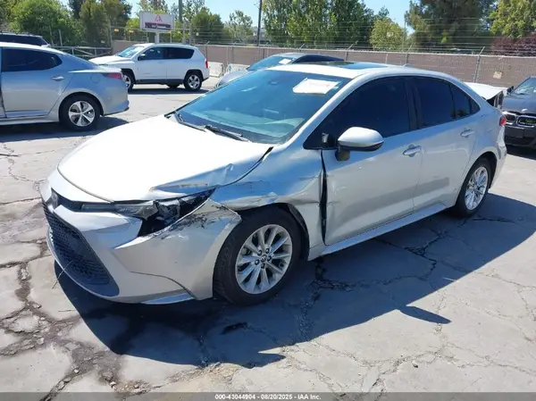 5YFHPRAE7LP035478 2020 TOYOTA COROLLA - Image 2