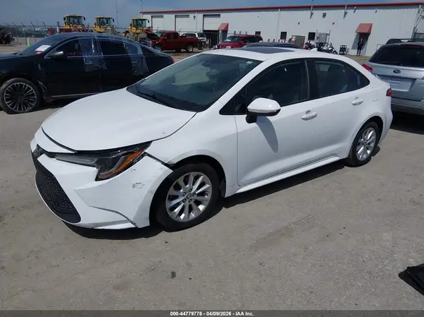 5YFHPRAE7LP084311 2020 TOYOTA COROLLA - Image 2