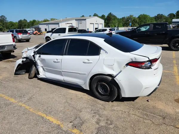 5YFP4MCE2NP120834 2022 TOYOTA COROLLA - Image 2