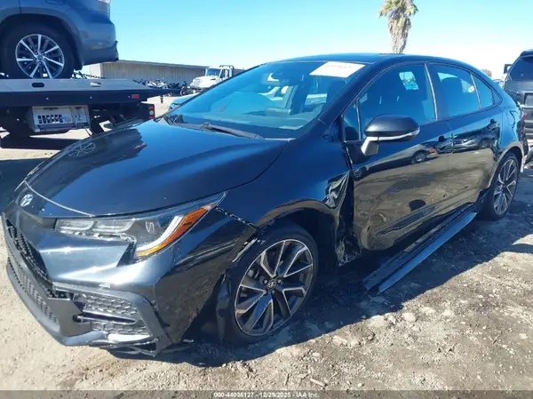 5YFP4MCE3NP104772 2022 TOYOTA COROLLA - Image 2