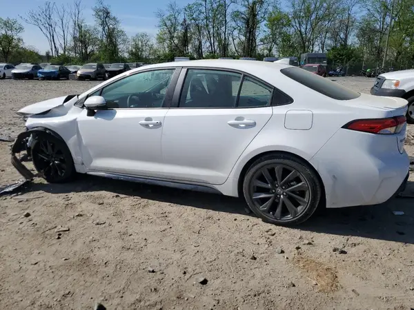 5YFP4MCE3RP189568 2024 TOYOTA COROLLA - Image 2