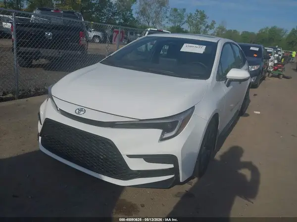 5YFP4MCE3SP247667 2025 TOYOTA COROLLA - Image 2