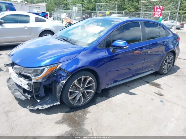 5YFP4MCE4NP115621 2022 TOYOTA COROLLA - Image 2