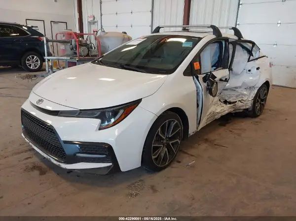 5YFP4MCE5NP137725 2022 TOYOTA COROLLA - Image 2