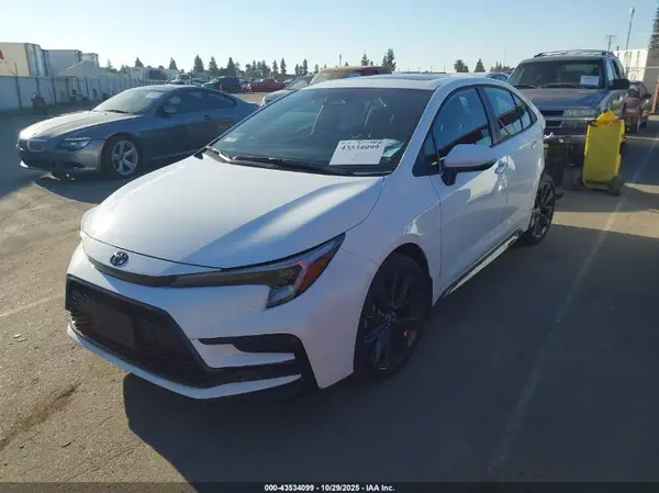 5YFP4MCE5SP252854 2025 TOYOTA COROLLA - Image 2