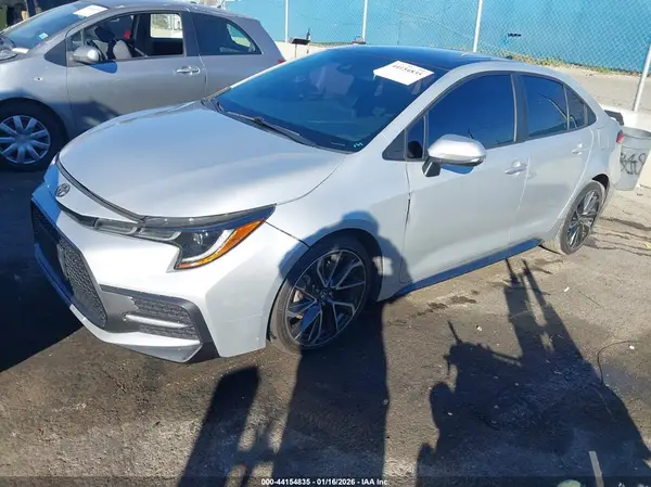 5YFP4MCE6NP120478 2022 TOYOTA COROLLA - Image 2