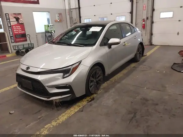 5YFP4MCE6RP170030 2024 TOYOTA COROLLA - Image 2