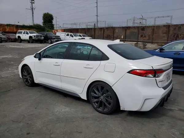 5YFP4MCE6RP196210 2024 TOYOTA COROLLA - Image 2