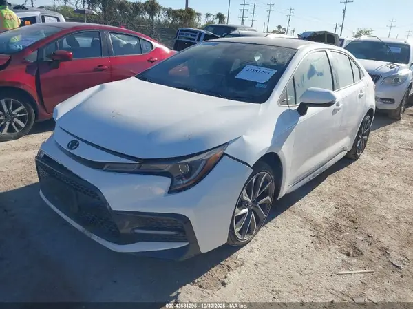 5YFP4MCE8NP109238 2022 TOYOTA COROLLA - Image 2