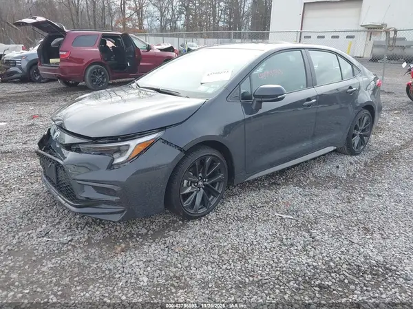 5YFP4MCE8SP235921 2025 TOYOTA COROLLA - Image 2