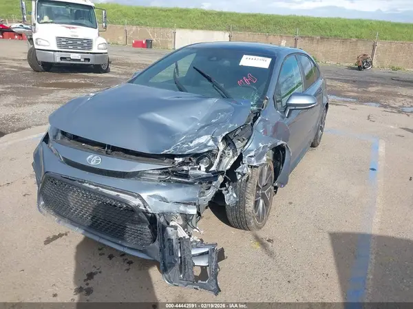 5YFP4MCE9MP068326 2021 TOYOTA COROLLA - Image 2