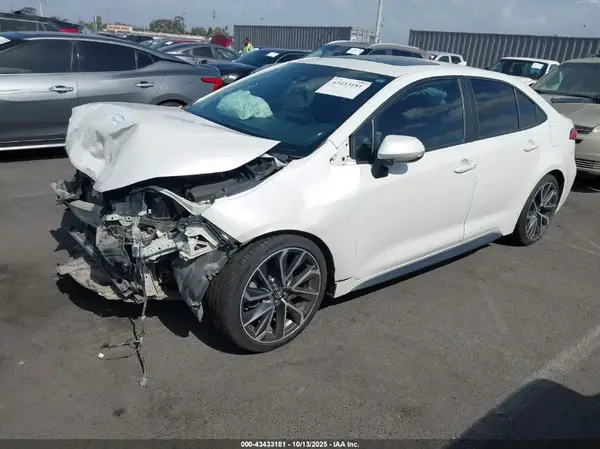 5YFP4MCE9MP097907 2021 TOYOTA COROLLA - Image 2