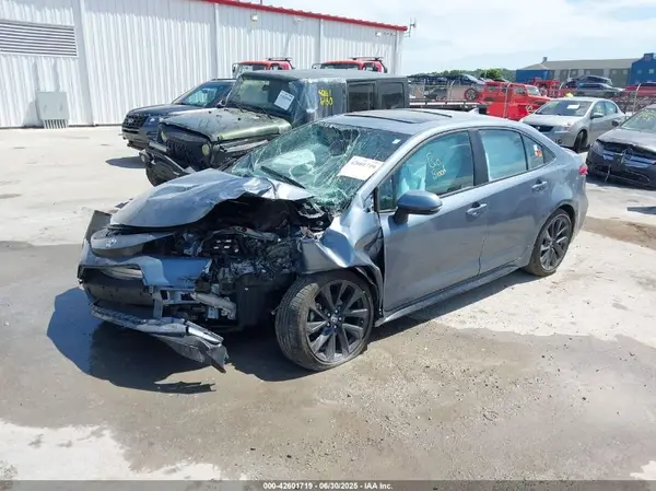 5YFP4MCE9SP223082 2025 TOYOTA COROLLA - Image 2