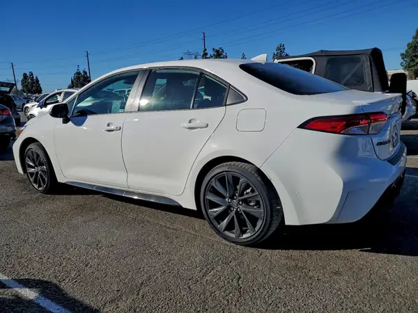 5YFP4MCE9SP250654 2025 TOYOTA COROLLA - Image 2