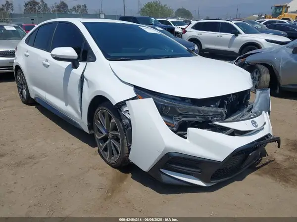 5YFP4MCEXNP109869 2022 TOYOTA COROLLA - Image 1