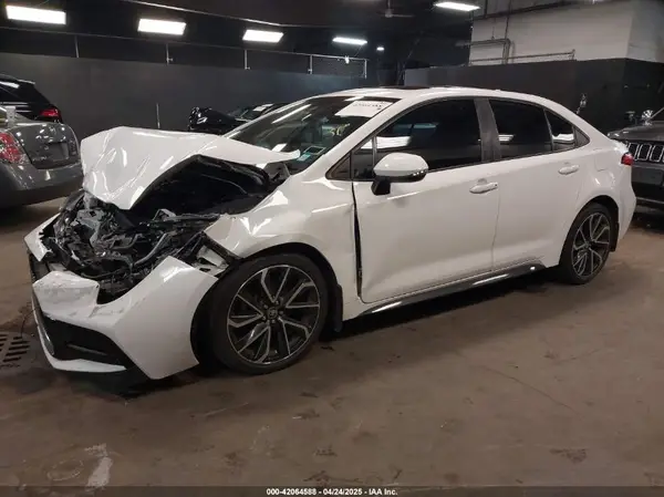 5YFP4RCE3LP013060 2020 TOYOTA COROLLA - Image 2