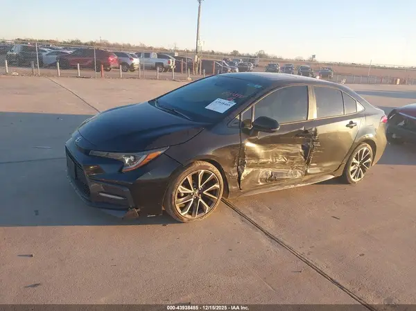 5YFP4RCE9LP001852 2020 TOYOTA COROLLA - Image 2