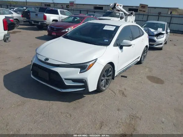 5YFS4MCE0SP237611 2025 TOYOTA COROLLA - Image 2