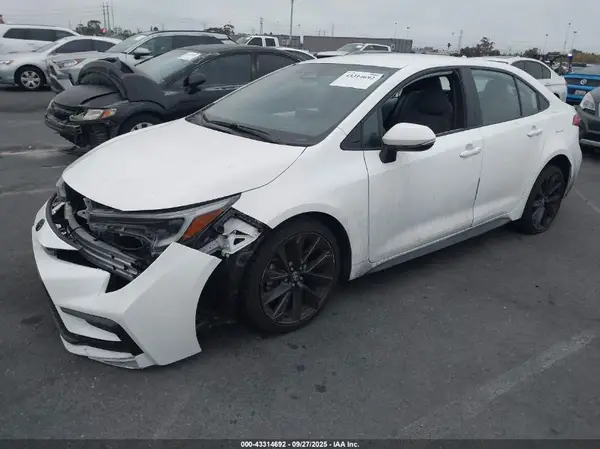 5YFS4MCE4RP193378 2024 TOYOTA COROLLA - Image 2