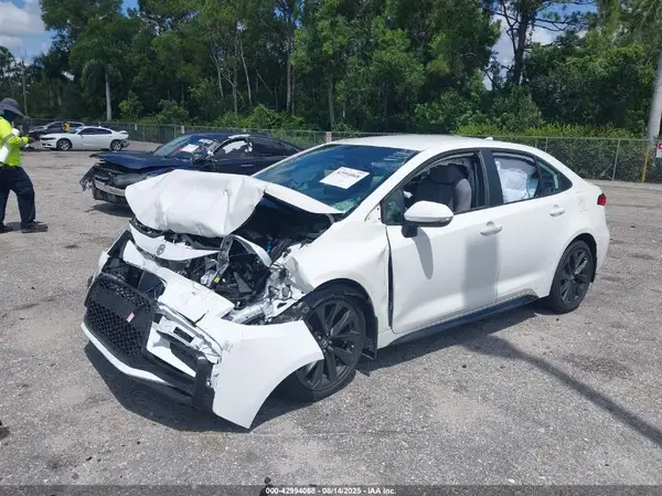 5YFS4MCE6RP201416 2024 TOYOTA COROLLA - Image 2
