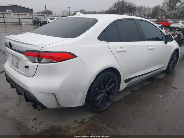 2023 TOYOTA COROLLA IAAI lot 44213686 auction photo 4